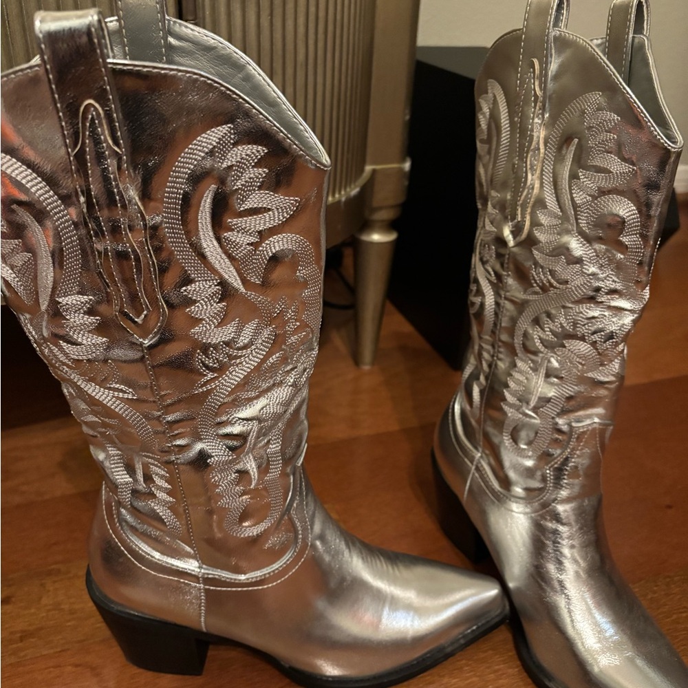Metallic Silver Embroidered Western Cowboy Boots